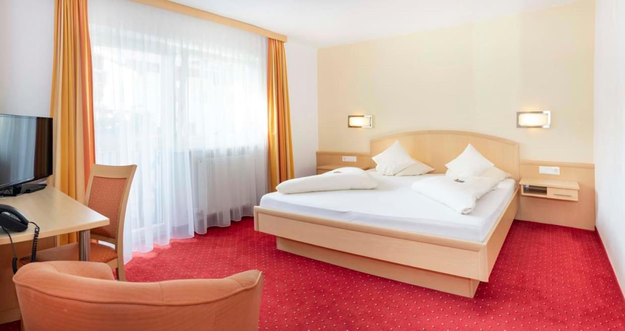 Double Room,1649889706:JPEG