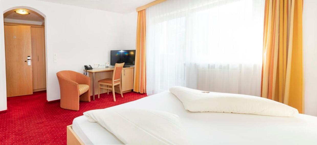 Double Room,1649889714:JPEG